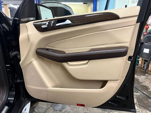 Used 2017 Mercedes-Benz GLE 350 4MATIC image 27