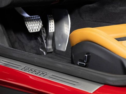 Used 2024 Ferrari Roma Spider image 34