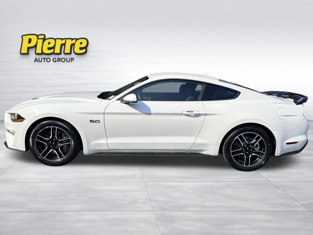 Used 2022 Ford Mustang GT w/ Equipment Group 301A RWD image 4
