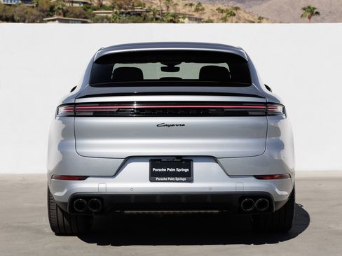 Certified 2026 Porsche Cayenne Coupe AWD/4WD image 6