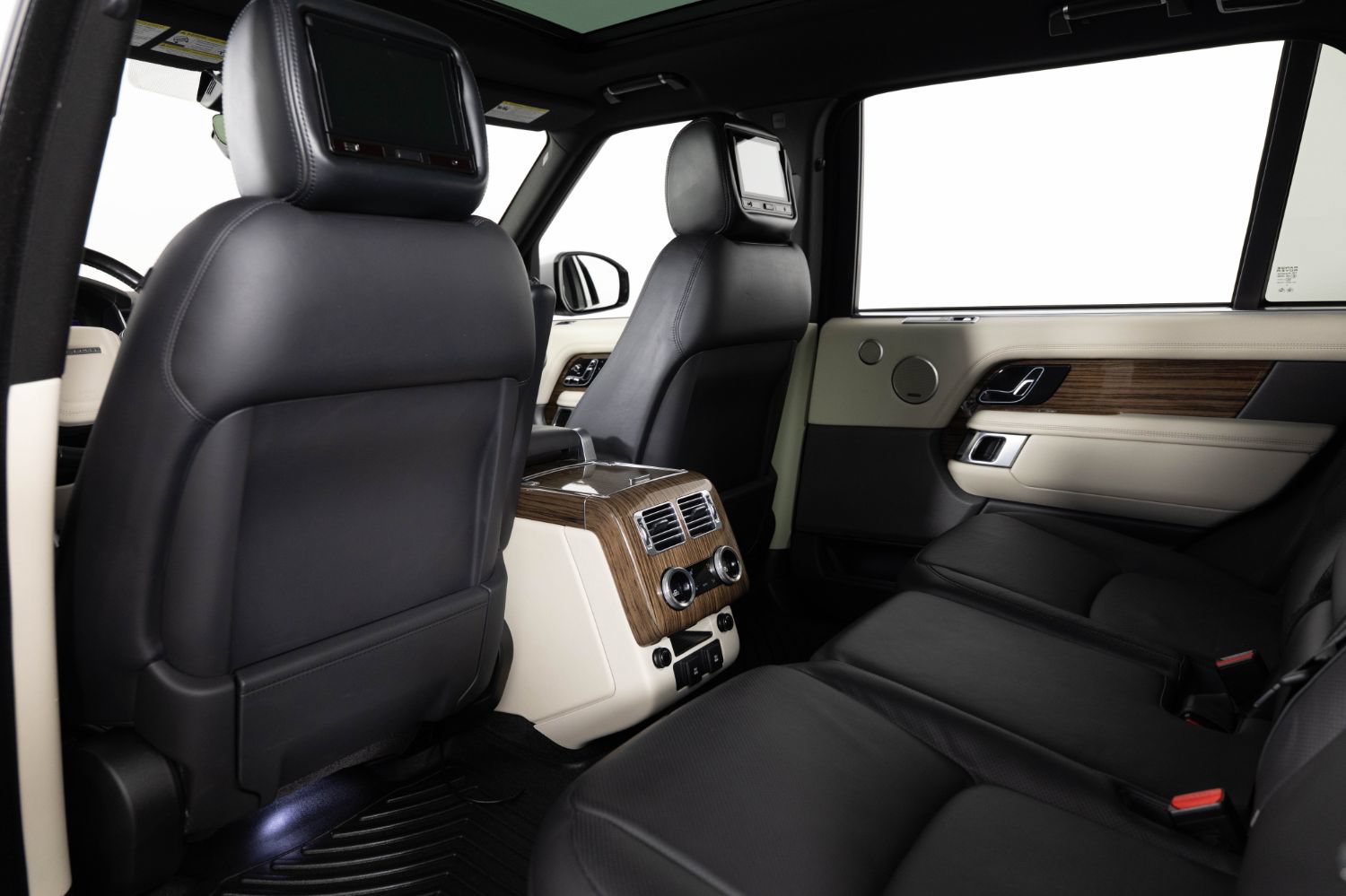 Used 2019 Land Rover Range Rover Long Wheelbase Supercharged AWD/4WD image 19