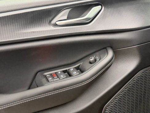 New 2025 Jeep Grand Cherokee Altitude image 14