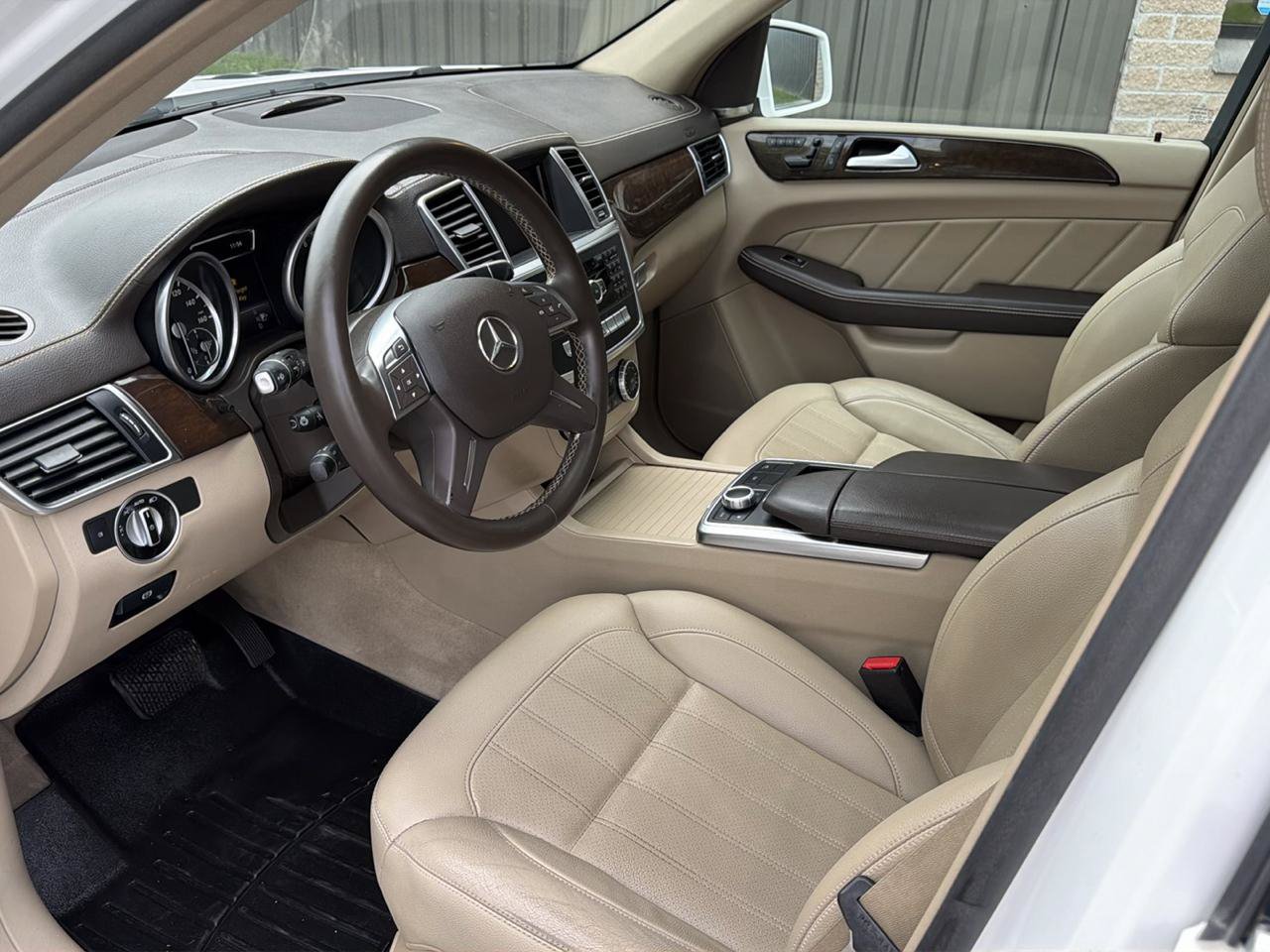Used 2015 Mercedes-Benz GL 450 4MATIC image 12