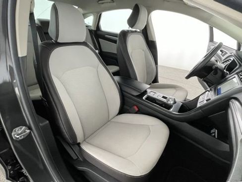 Used 2020 Ford Fusion SE w/ Equipment Group 151A image 47