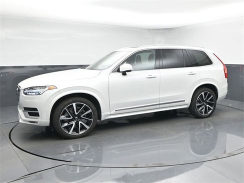 Used 2023 Volvo XC90 B6 Plus w/ Protection Package Premier image 4