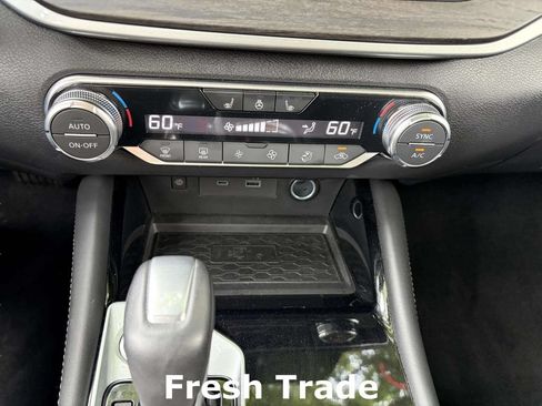 Used 2025 Nissan Altima 2.5 SL AWD/4WD image 13