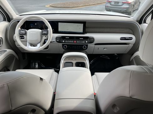 Used 2026 Hyundai Palisade SEL FWD image 34