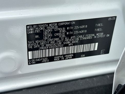 Used 2025 Toyota RAV4 SE AWD/4WD image 30