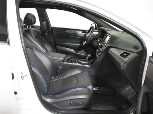 Used 2019 Hyundai Sonata Limited image 34