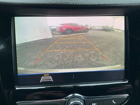 Used 2020 Chevrolet Trax LT w/ Driver Confidence Package image 14