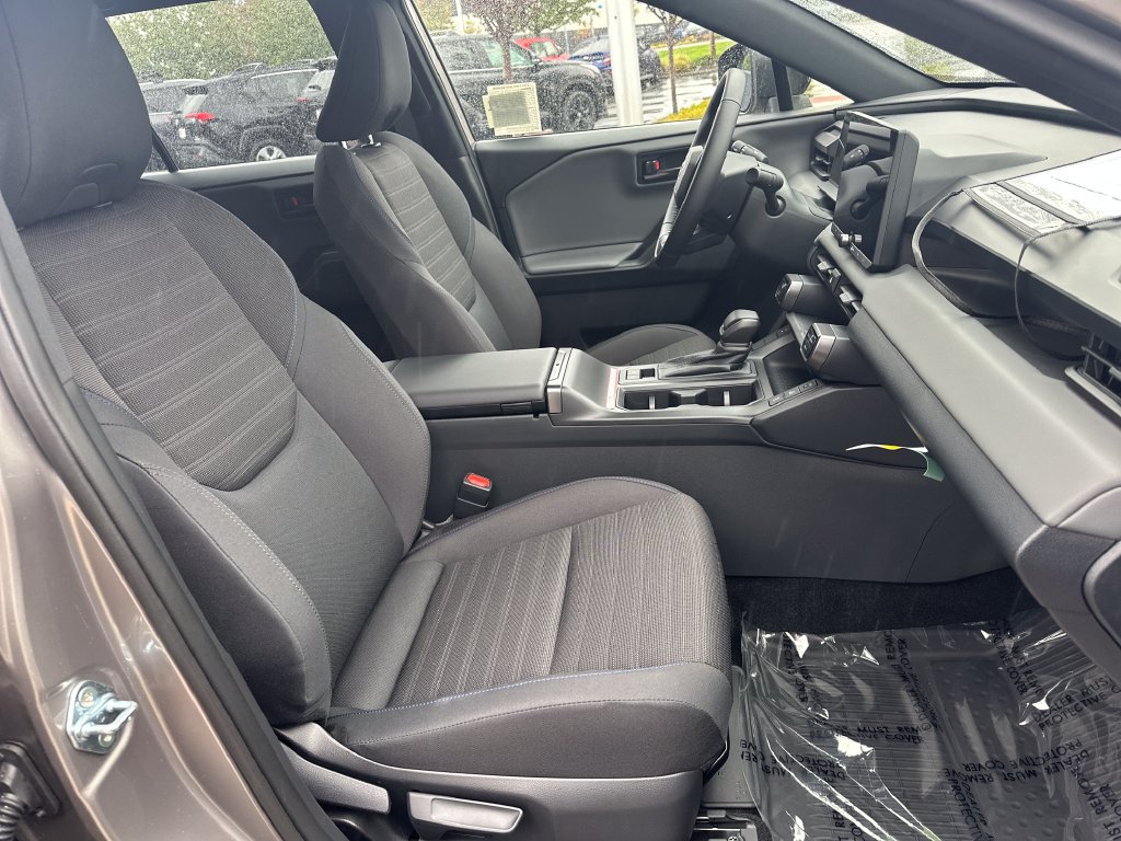 Used 2026 Toyota RAV4 SE AWD/4WD image 17