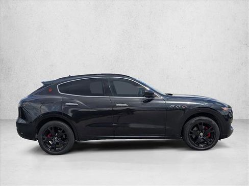 Used 2017 Maserati Levante w/ Sport Package image 4
