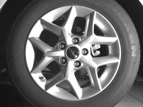 Used 2025 Kia Soul LX w/ LX Technology Package FWD image 17