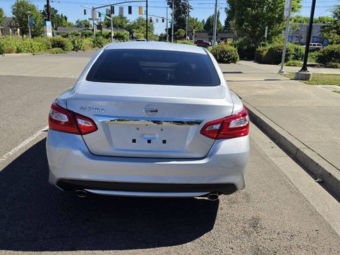 Used 2016 Nissan Altima 2.5 S w/ Power Driver Seat Package FWD image 6