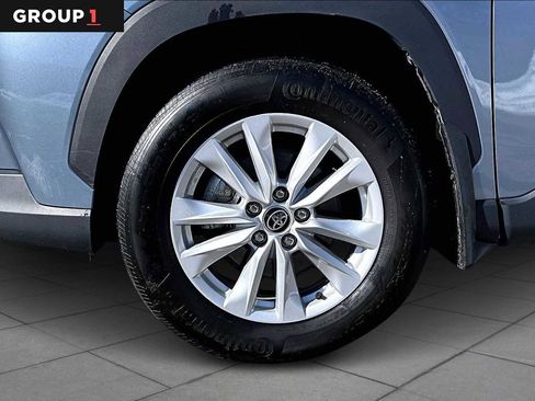 Certified 2022 Toyota Corolla Cross LE image 11