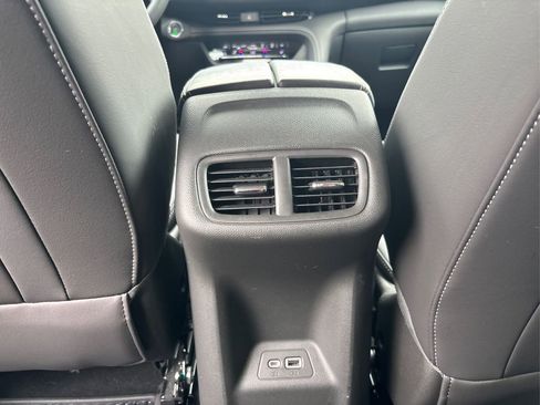 Used 2023 Buick Envision Preferred image 34