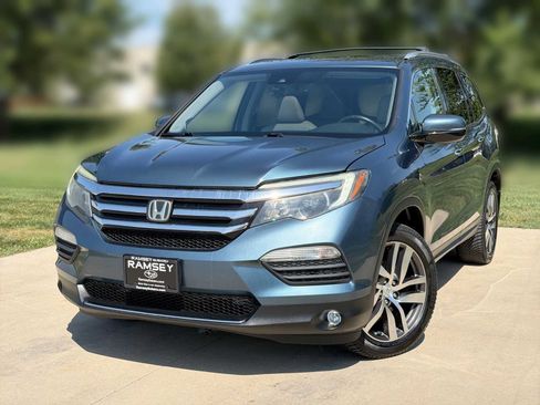 Used 2016 Honda Pilot Touring image 1