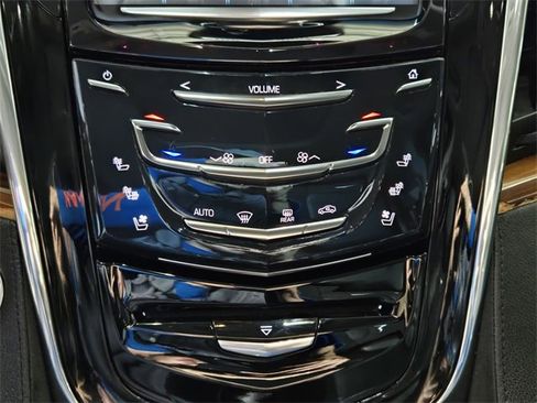 Used 2017 Cadillac Escalade Luxury image 19