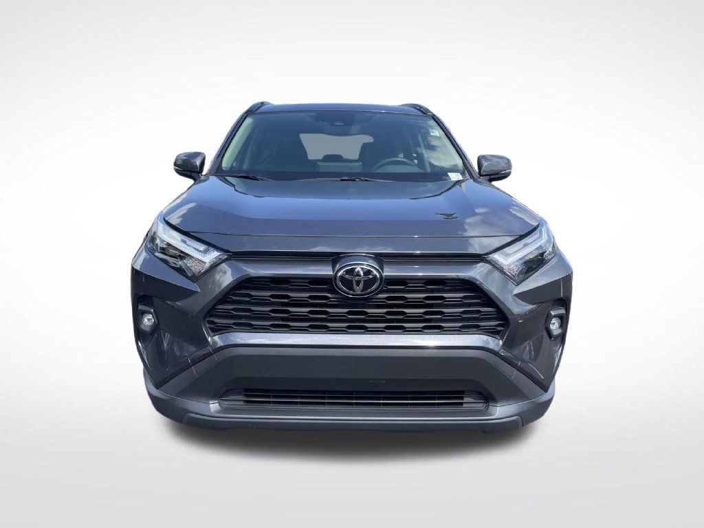 Used 2025 Toyota RAV4 XLE Premium w/ Weather Package AWD/4WD image 10