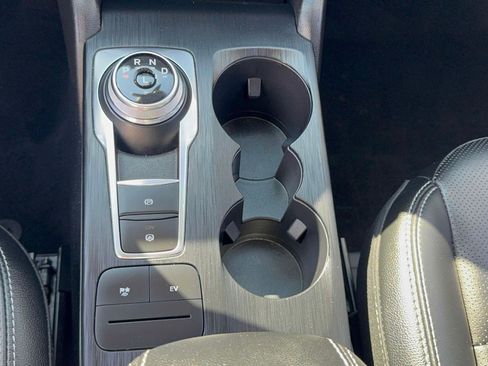 Used 2022 Ford Escape SEL image 15