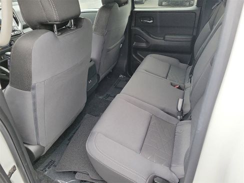 Used 2025 Nissan Frontier SV image 25