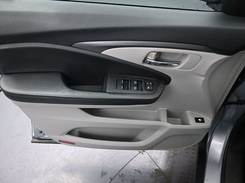 Used 2021 Honda Pilot EX image 22