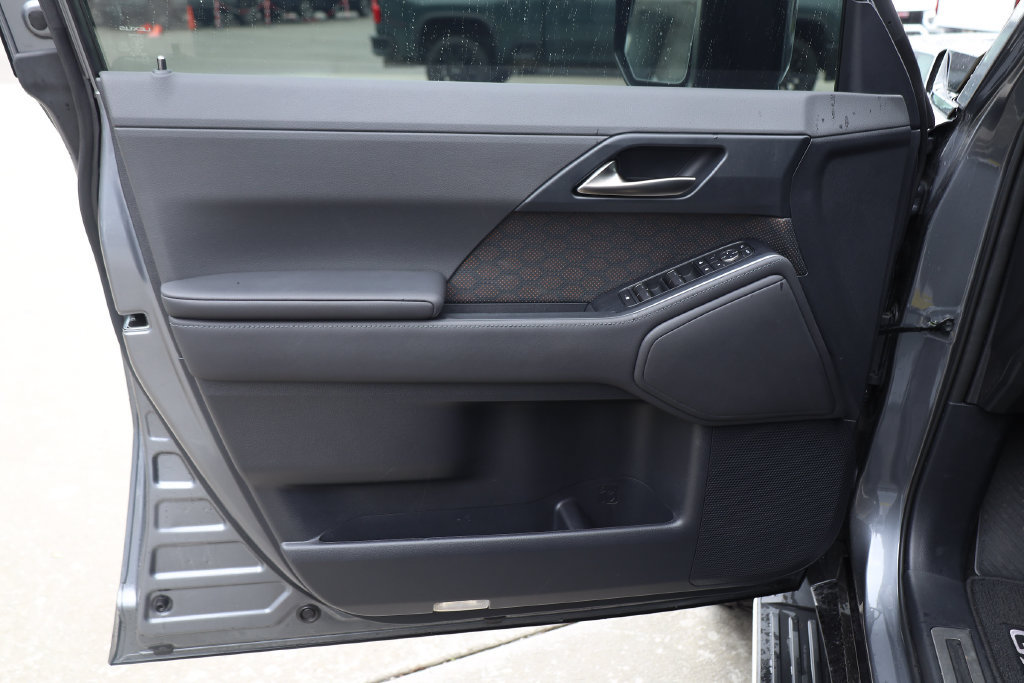 Used 2026 Lexus GX 550 w/ Cold Area Package AWD/4WD image 10