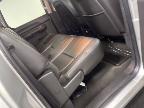 Used 2010 Chevrolet Silverado 2500 LT w/ Exterior Plus Package image 21