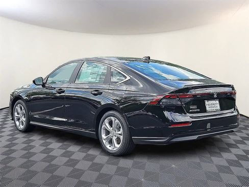 New 2025 Honda Accord LX image 4