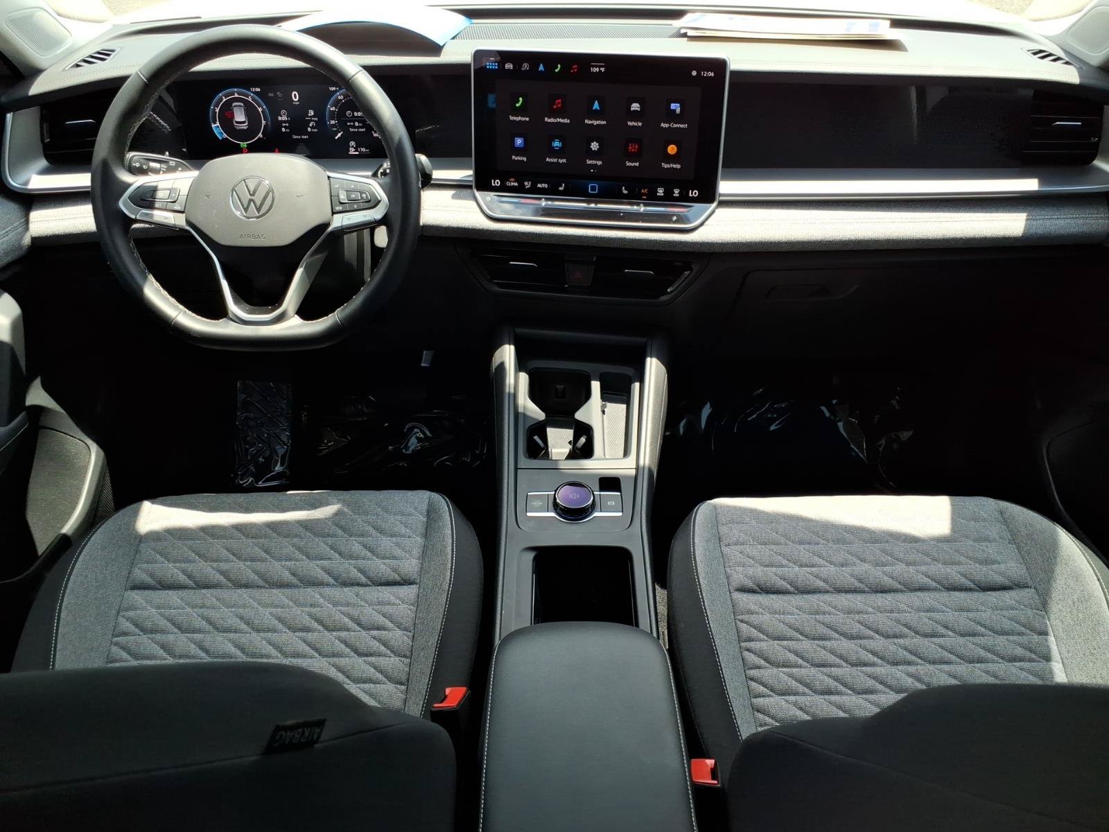 Certified 2025 Volkswagen Tiguan S FWD image 22