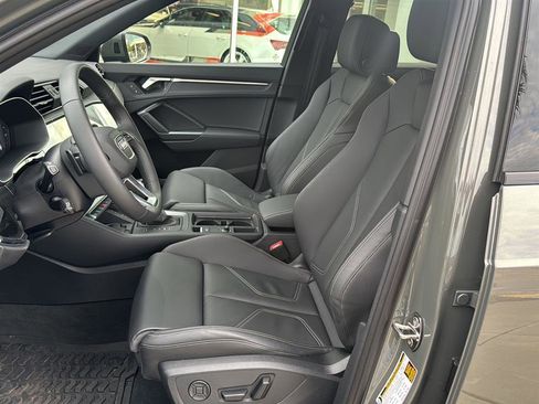 Used 2025 Audi Q3 2.0T Premium w/ Convenience Package image 12