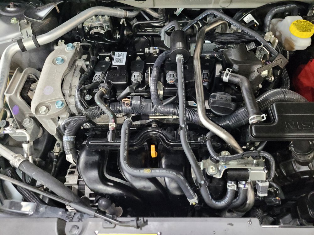 Used 2025 Nissan Sentra SV FWD image 30