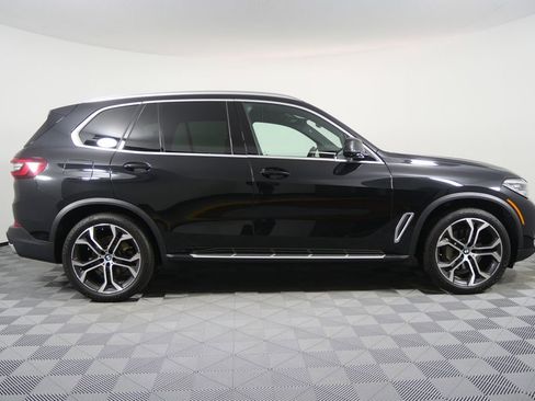 Certified 2023 BMW X5 sDrive40i w/ Climate Comfort Package image 2