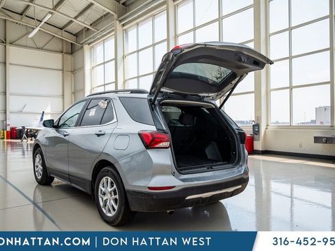 Used 2023 Chevrolet Equinox LT image 31