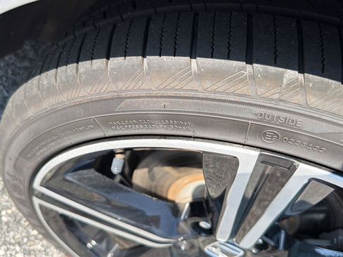 Used 2024 Honda Accord Sport image 39