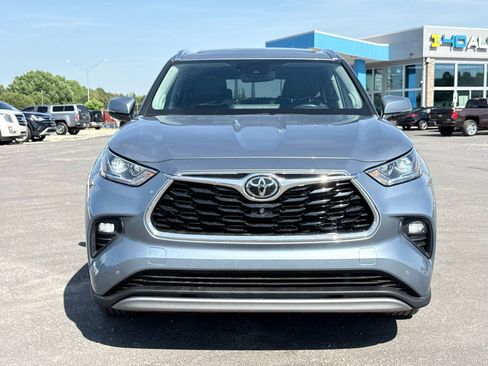 Used 2022 Toyota Highlander Platinum image 7