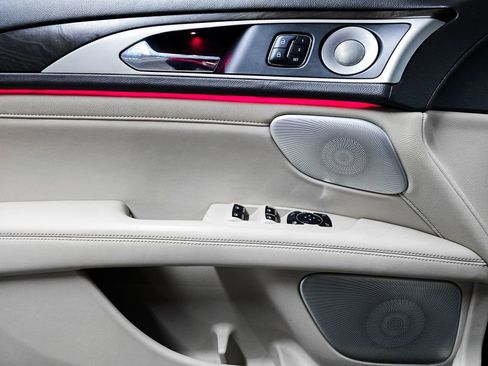 Used 2018 Lincoln MKZ Reserve w/ Luxury Package image 20