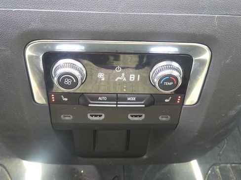 Used 2021 GMC Yukon XL Denali w/ Denali Ultimate Package AWD/4WD image 21