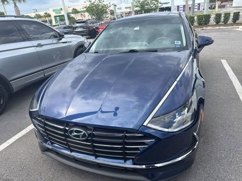 Used 2020 Hyundai Sonata SE w/ Cargo Package FWD image 2