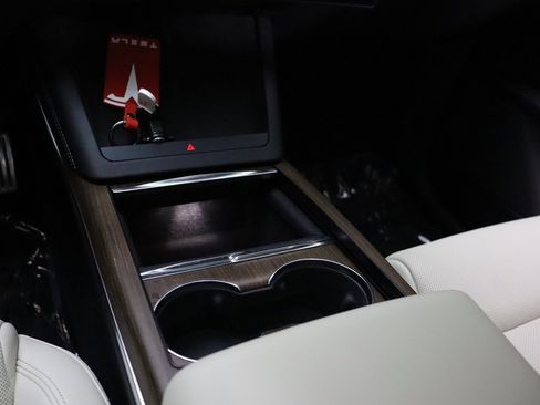 Used 2023 Tesla Model X image 48