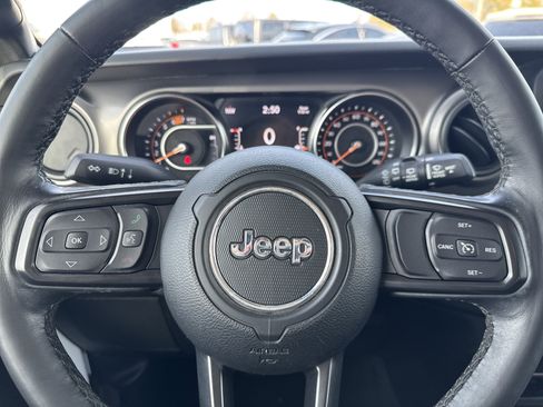 Used 2021 Jeep Wrangler Unlimited Sport image 10