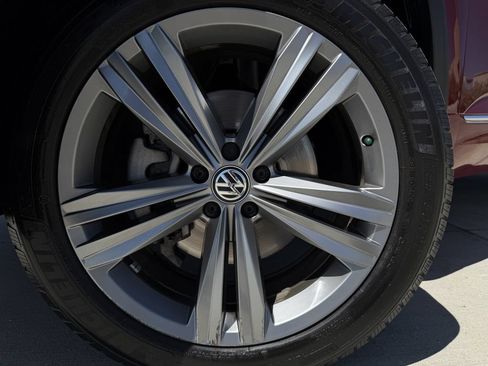 Used 2019 Volkswagen Atlas SEL R-Line FWD image 9