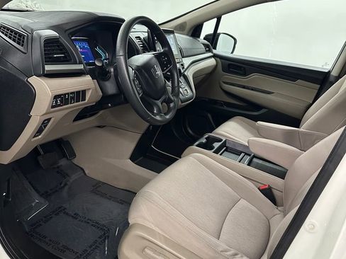 Used 2018 Honda Odyssey EX image 10