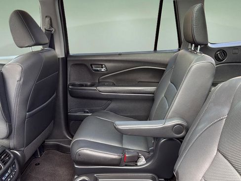 Used 2018 Honda Pilot Elite image 16