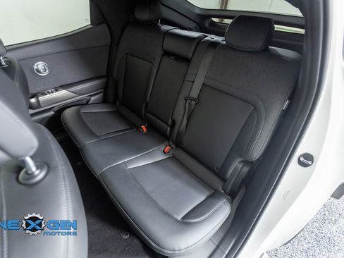 Used 2025 Genesis GV60 Advanced AWD/4WD image 37