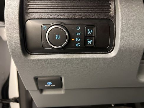 New 2025 Ford F550 4x4 Regular Cab Super Duty image 22