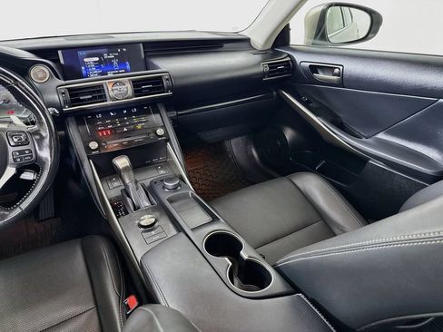 Used 2017 Lexus IS 300 AWD image 27