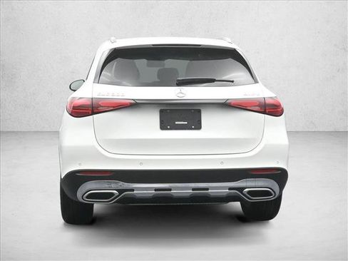 Certified 2025 Mercedes-Benz GLC 300 4MATIC image 5