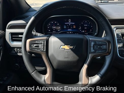 Used 2023 Chevrolet Suburban High Country w/ Premium Package 2 AWD/4WD image 15