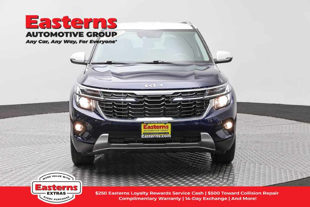 Used 2024 Kia Seltos S AWD/4WD image 3